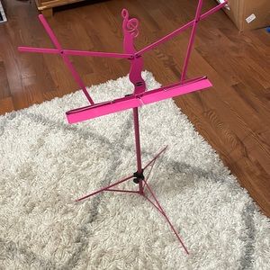 Pink music stand with bag